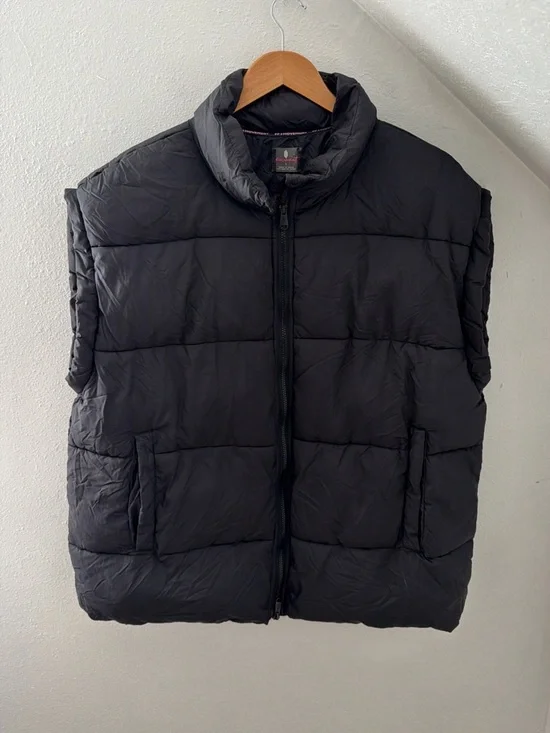 Free people - Picture 1 of 6